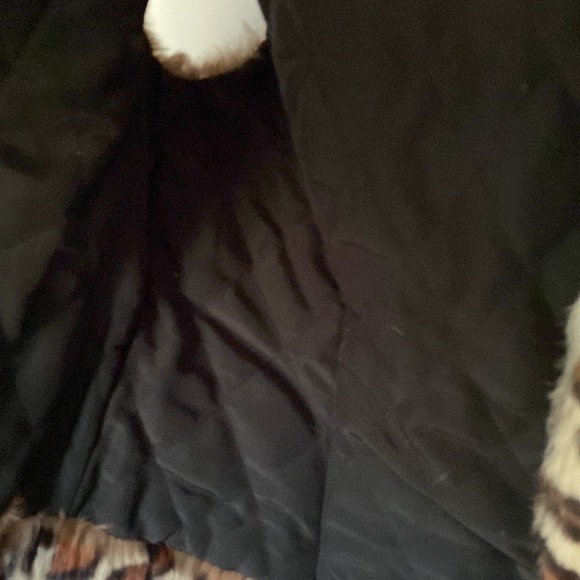 Vest - Picture 9 of 10